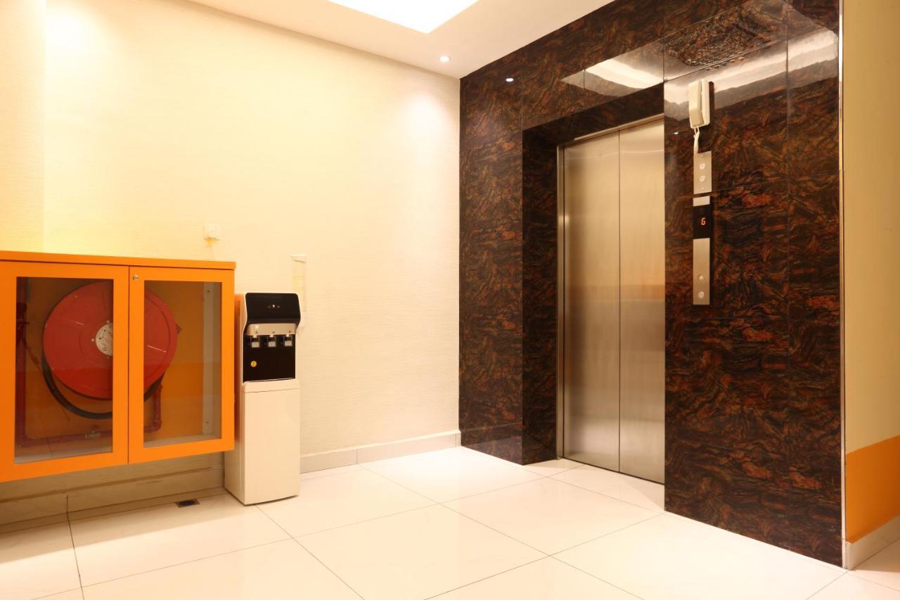 Capital O 9010 Yee Hotel Johor Bahru Luaran gambar