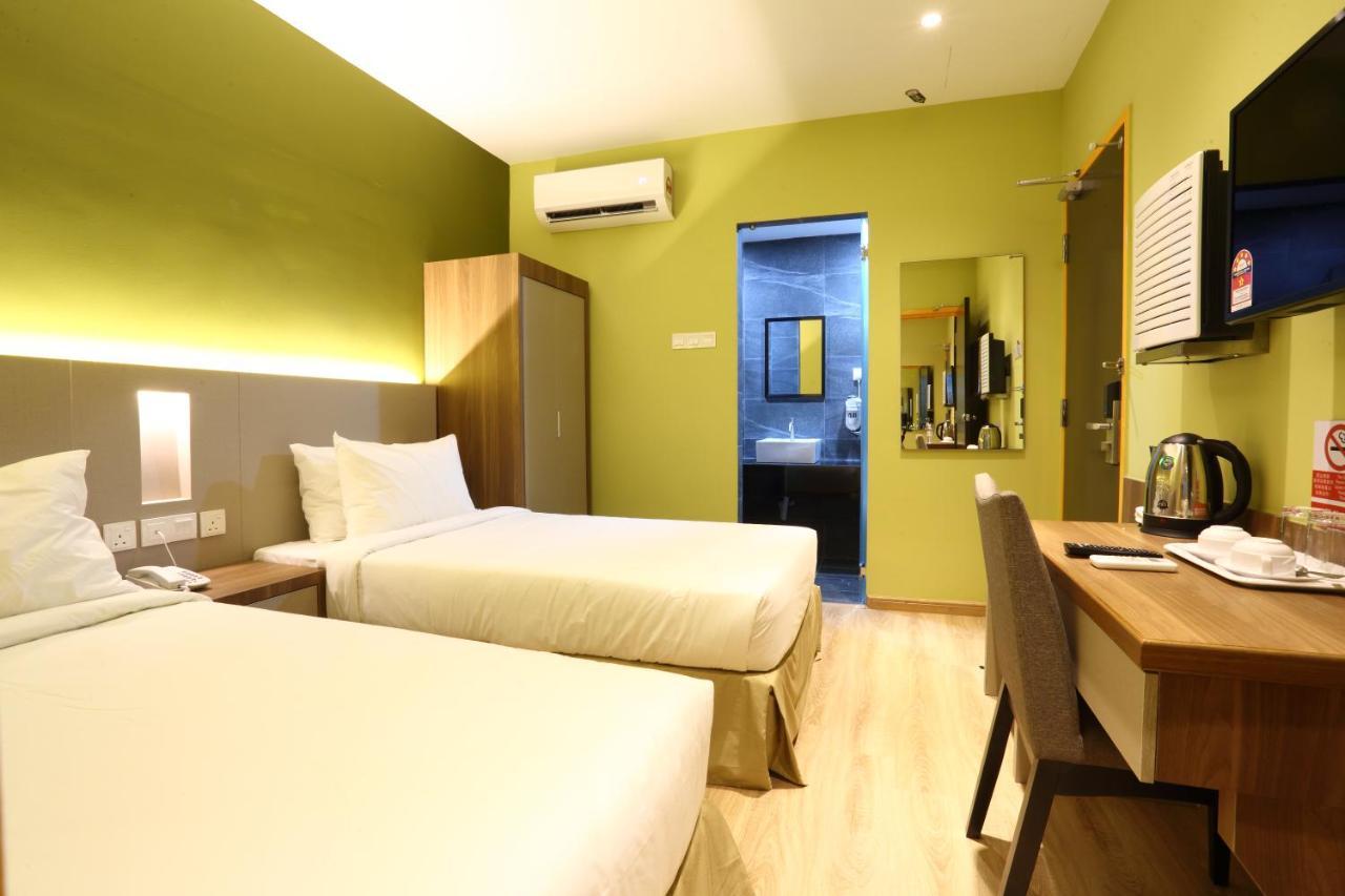 Capital O 9010 Yee Hotel Johor Bahru Luaran gambar